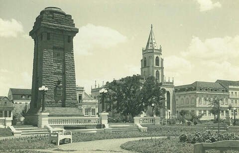 Monumento ao imigrante alemão, Igreja Nossa Senhora da Conceição e Colégio dos padres jesuítas, em São Leopoldo